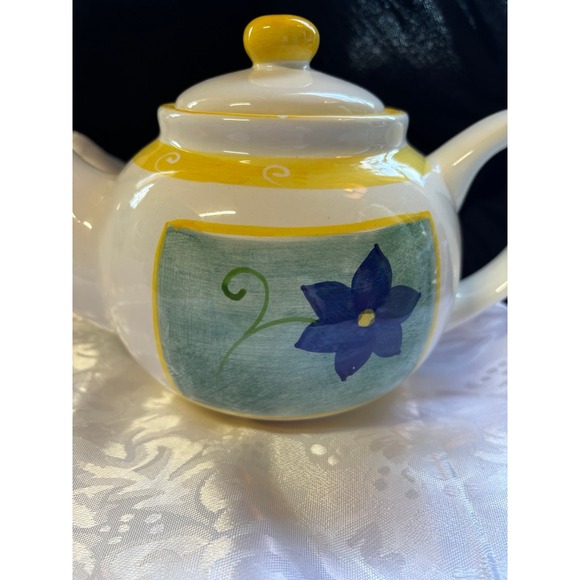 ceramic tea pots with hand painted floral desig - Picture 3 of 8